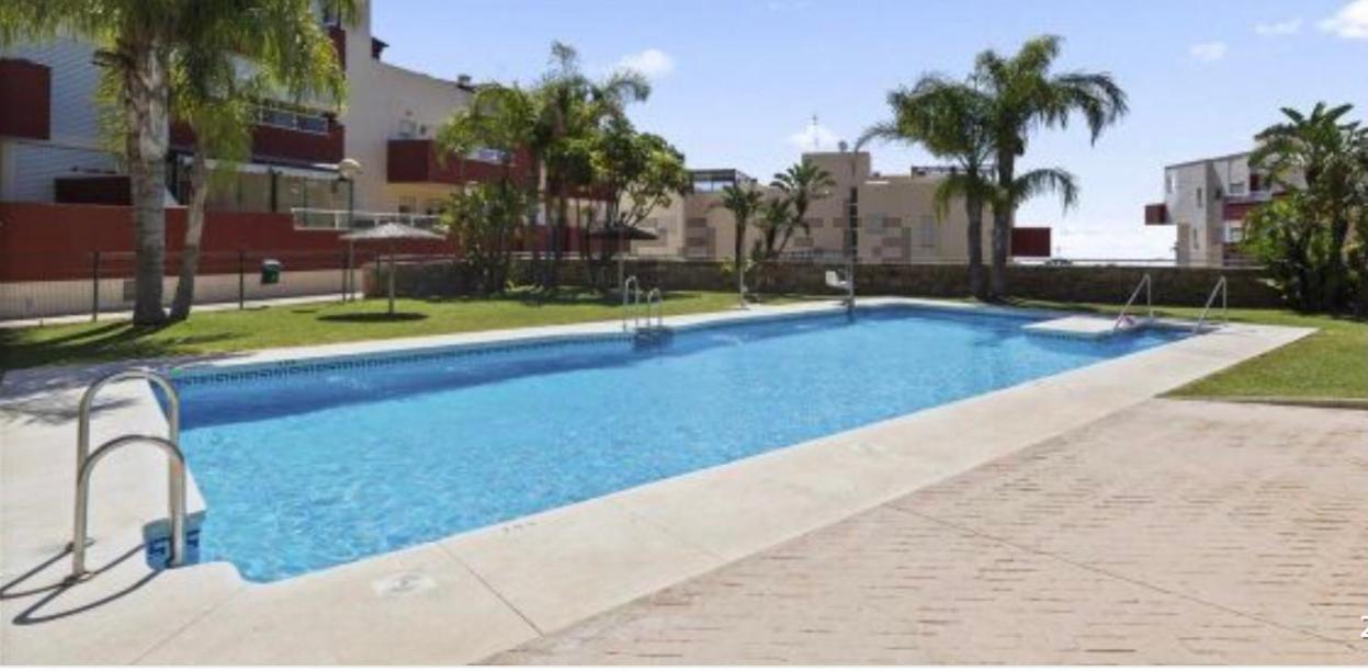 Ático duplex en Benalmádena vistas al mar y montaña dos habitaciones Exterior foto