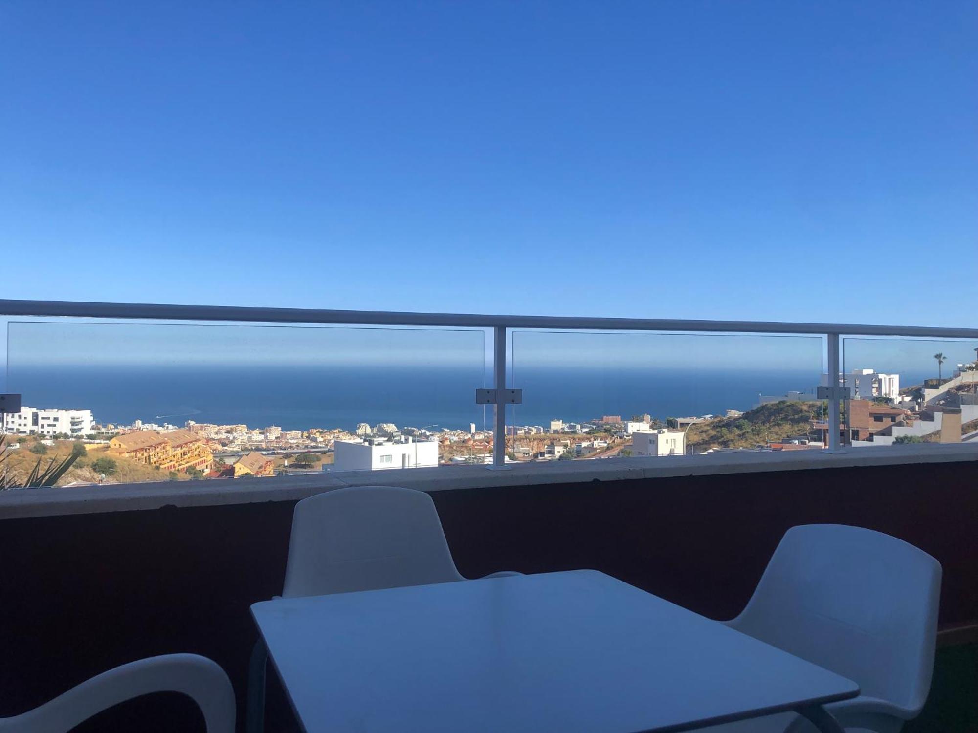 Ático duplex en Benalmádena vistas al mar y montaña dos habitaciones Exterior foto